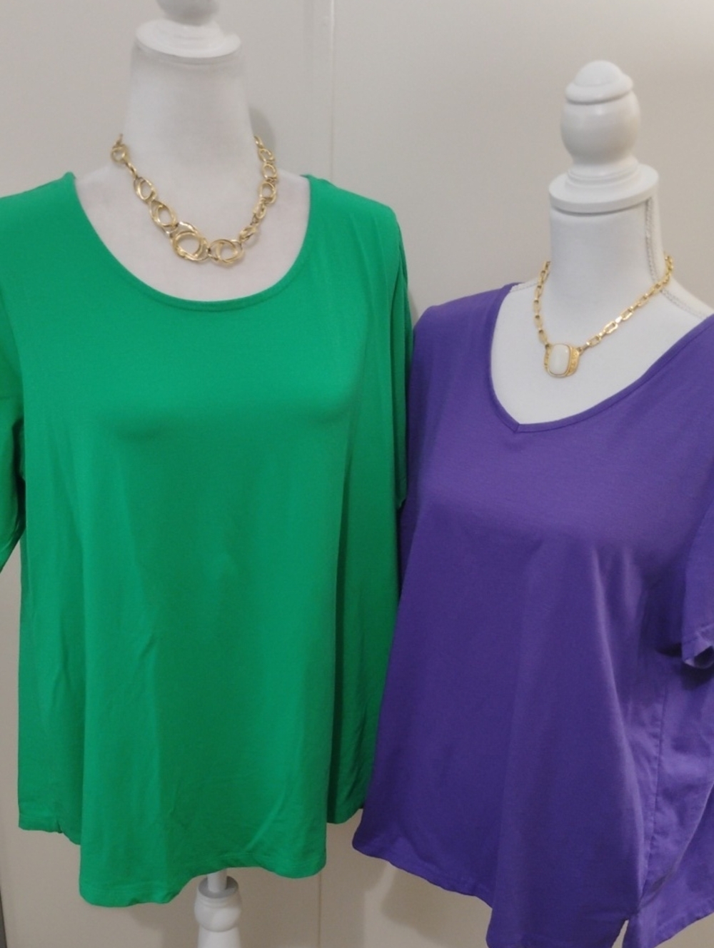 Belle by Kim Gravel & Muk Luk Scoop Neck Tshirts
